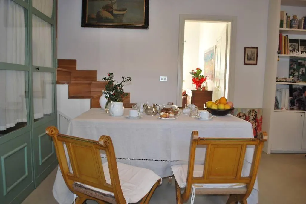 Casa Immersa Nel Verde Al Centro Di Palermo Italy